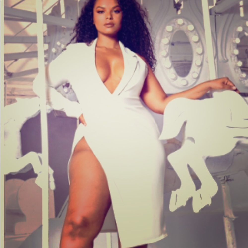 Plus Off-White Extreme Split Midi Blazer Dress